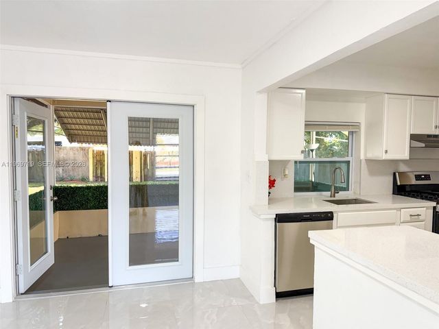 7040 NW 24th St 7040, Sunrise, FL 33313