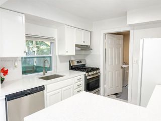 7040 NW 24th St 7040, Sunrise, FL 33313