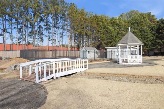 1954 Brittania Circle, Woodstock, GA 30188