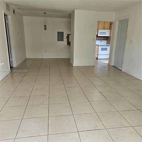 13791 SW 66th St 268E, Miami, FL 33183