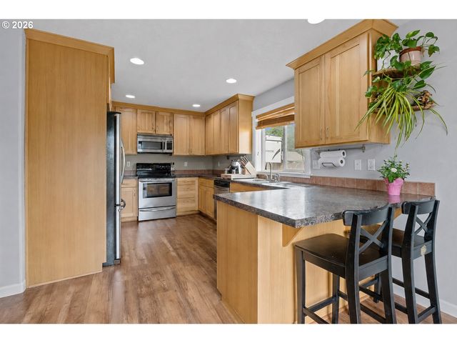 1819 N MAIN St, Newberg, OR 97132