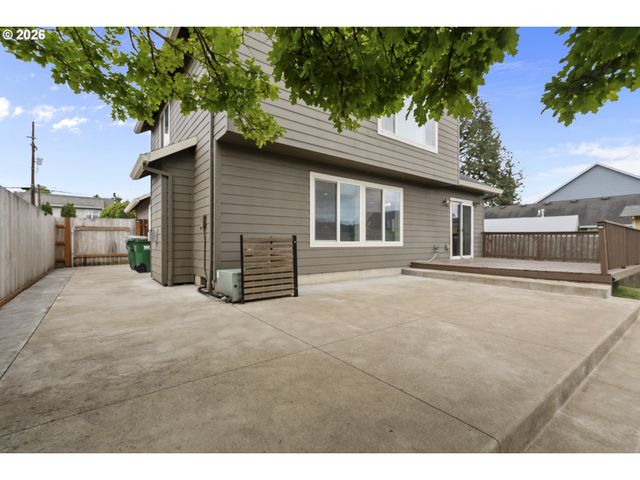 1819 N MAIN St, Newberg, OR 97132