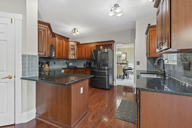 665 Covered Bridge Drive, Delaware, OH 43015