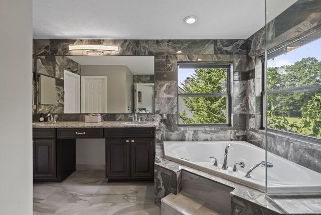 665 Covered Bridge Drive, Delaware, OH 43015