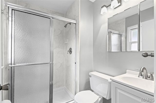 25 Brookwood Drive, Fenton, MO 63026