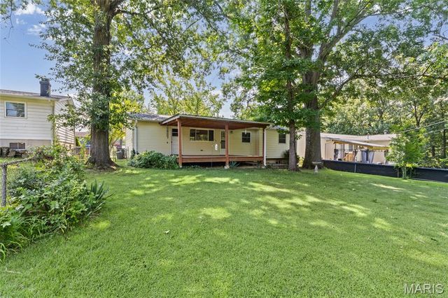 25 Brookwood Drive, Fenton, MO 63026