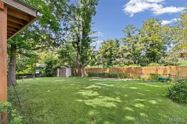 25 Brookwood Drive, Fenton, MO 63026