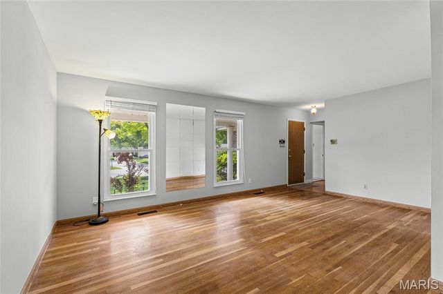 25 Brookwood Drive, Fenton, MO 63026