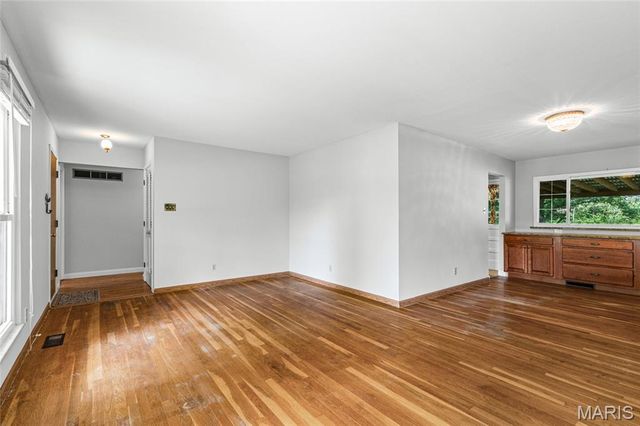 25 Brookwood Drive, Fenton, MO 63026