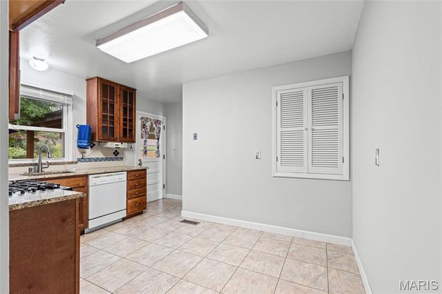 25 Brookwood Drive, Fenton, MO 63026