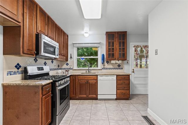 25 Brookwood Drive, Fenton, MO 63026