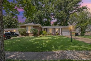 25 Brookwood Drive, Fenton, MO 63026