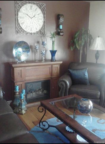 19510 Dresden Street, Detroit, MI 48205