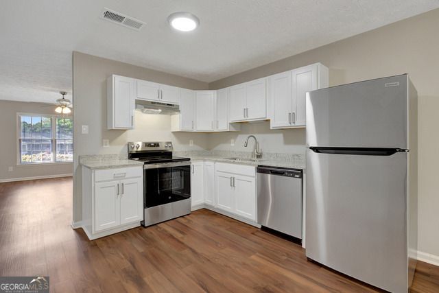 105 Belle Drive, Fayetteville, GA 30214