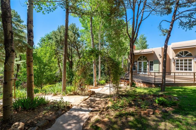 2208 Paseo Primero, Santa Fe, NM 87501