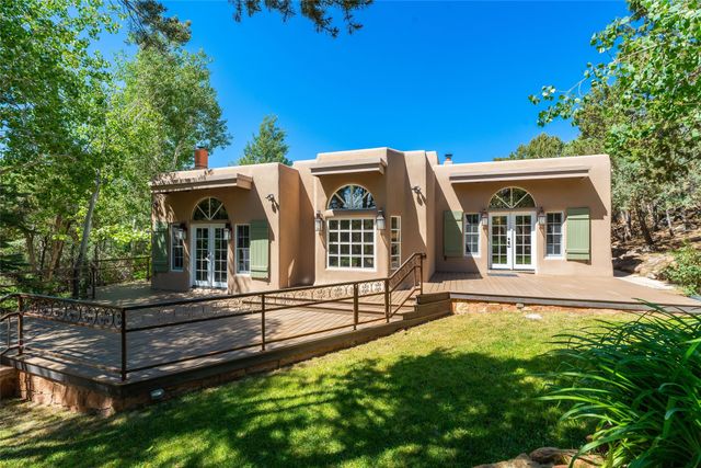 2208 Paseo Primero, Santa Fe, NM 87501