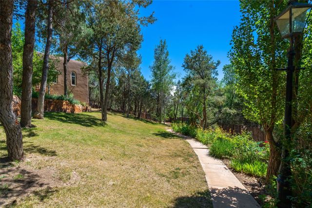 2208 Paseo Primero, Santa Fe, NM 87501