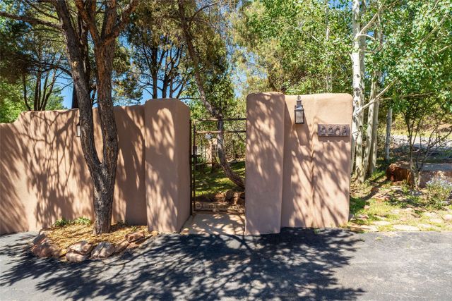 2208 Paseo Primero, Santa Fe, NM 87501