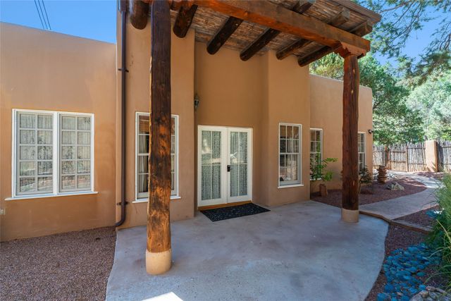 2208 Paseo Primero, Santa Fe, NM 87501