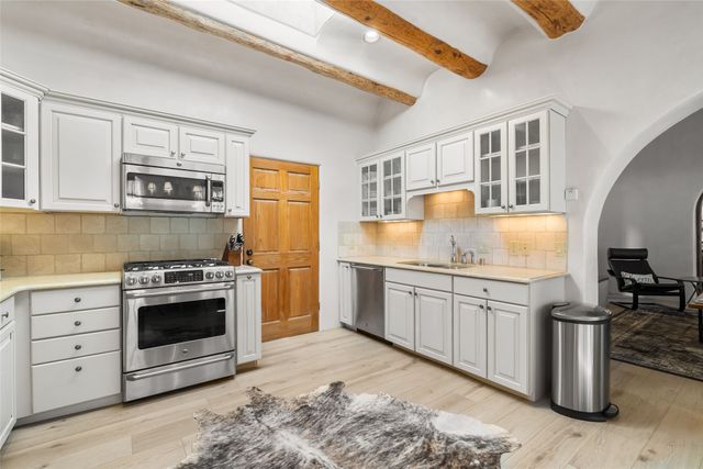 2208 Paseo Primero, Santa Fe, NM 87501