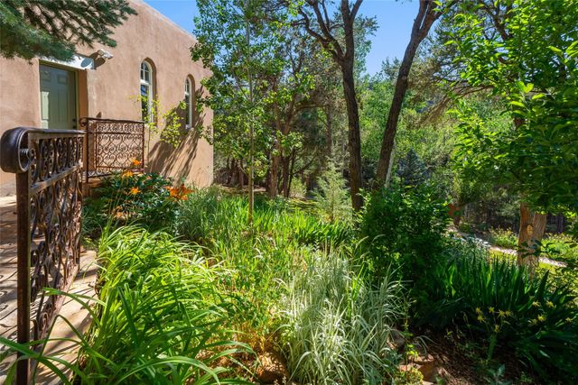 2208 Paseo Primero, Santa Fe, NM 87501