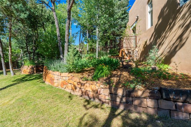 2208 Paseo Primero, Santa Fe, NM 87501