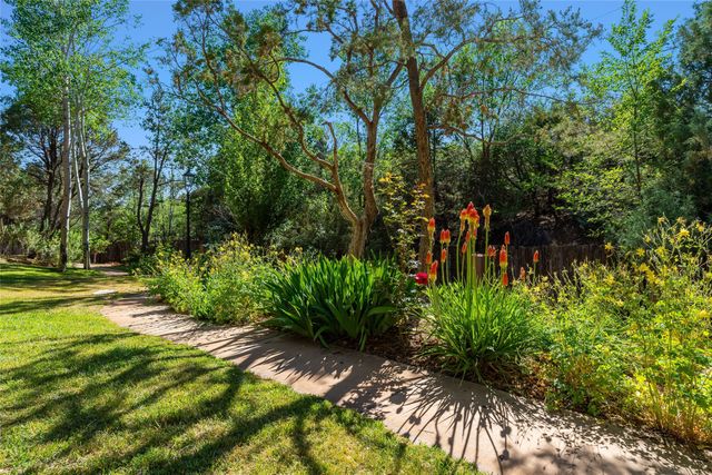 2208 Paseo Primero, Santa Fe, NM 87501