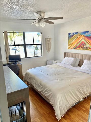 15680 SW 106th Ln 804, Miami, FL 33196