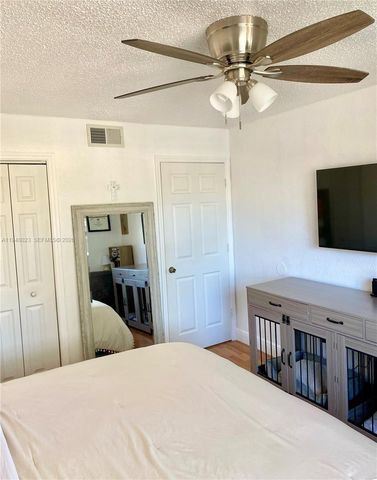 15680 SW 106th Ln 804, Miami, FL 33196