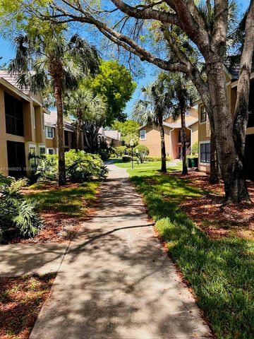 15680 SW 106th Ln 804, Miami, FL 33196