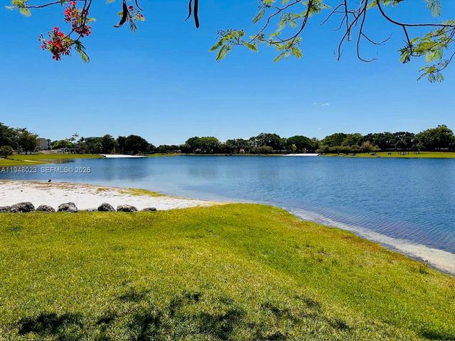 15680 SW 106th Ln 804, Miami, FL 33196