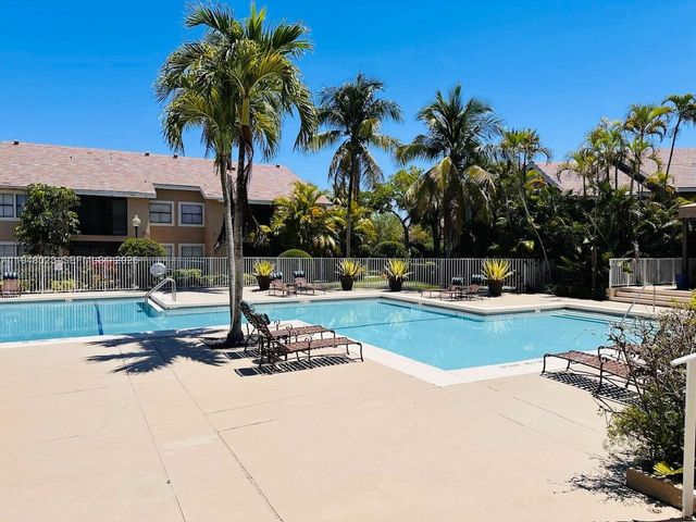 15680 SW 106th Ln 804, Miami, FL 33196