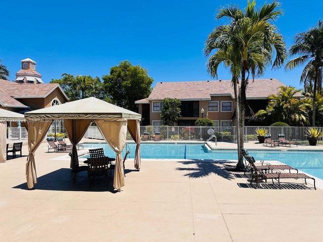 15680 SW 106th Ln 804, Miami, FL 33196