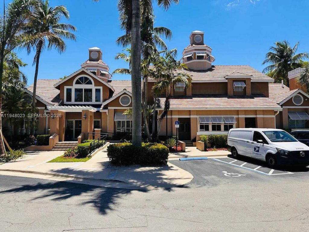 15680 SW 106th Ln 804, Miami, FL 33196