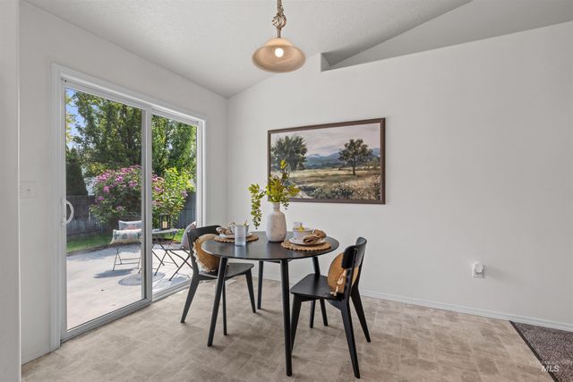 622 N Mudstone Way, Kuna, ID 83634
