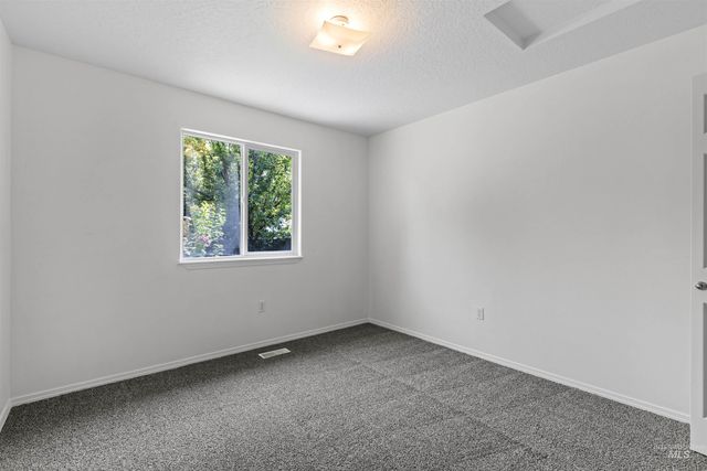 622 N Mudstone Way, Kuna, ID 83634