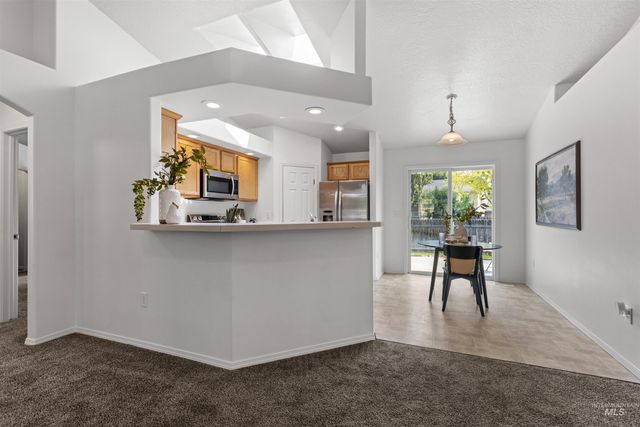 622 N Mudstone Way, Kuna, ID 83634