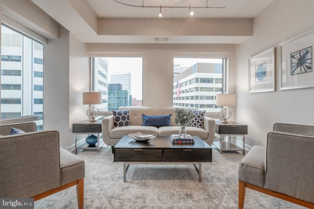 1111 19th St N Apt 1403, Arlington, VA 22209
