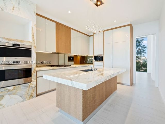 2811 S Bayshore Dr 5C, Coconut Grove, FL 33133