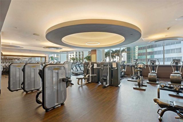 200 Biscayne Boulevard Way 4314, Miami, FL 33131