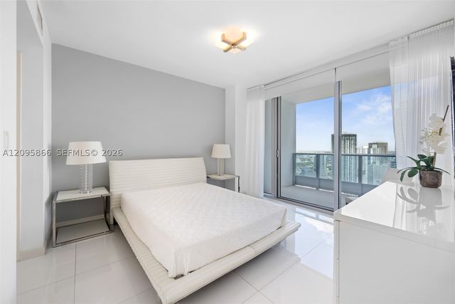 200 Biscayne Boulevard Way 4314, Miami, FL 33131