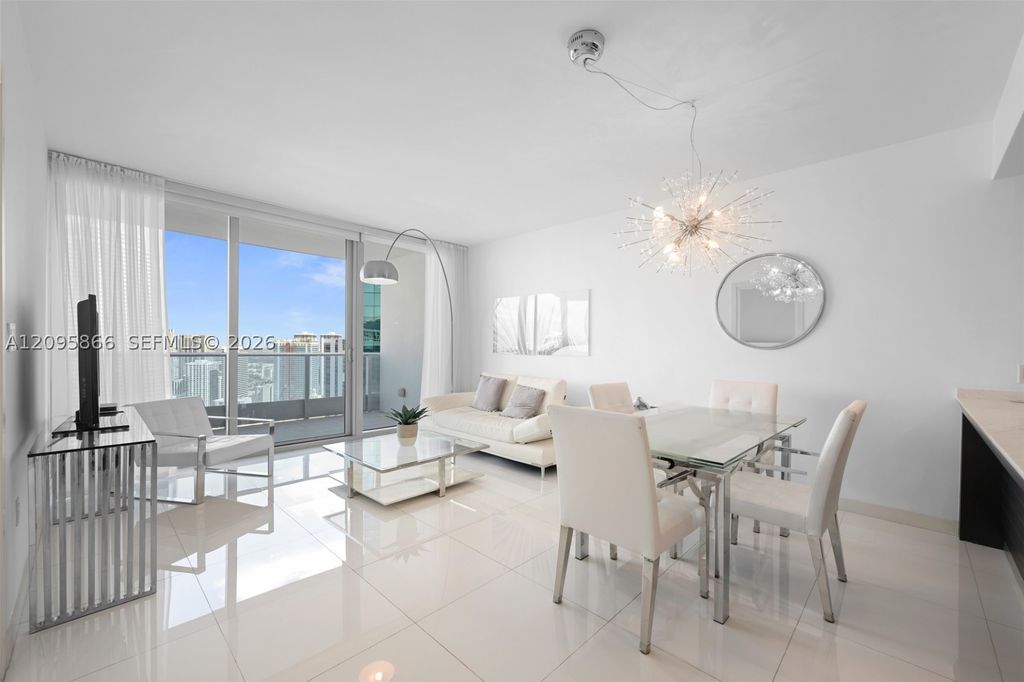 200 Biscayne Boulevard Way 4314, Miami, FL 33131