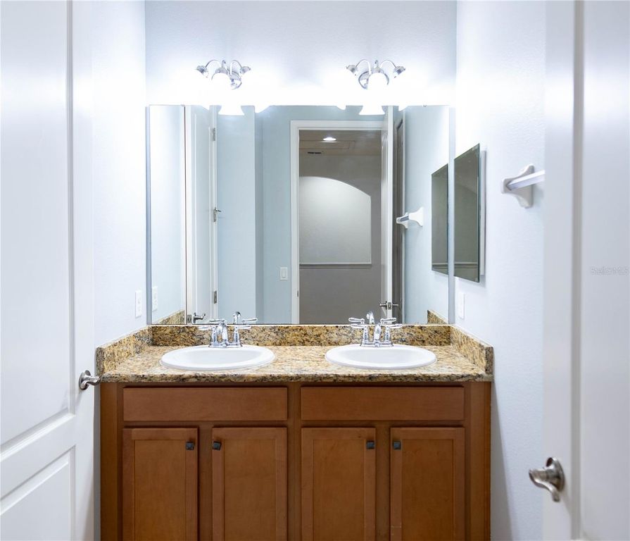 Image 12 of property listing at 8358 KELSALL DRIVE, Orlando, FL 32832
