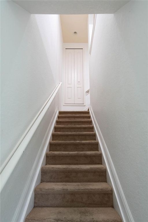 Image 8 of property listing at 8358 KELSALL DRIVE, Orlando, FL 32832