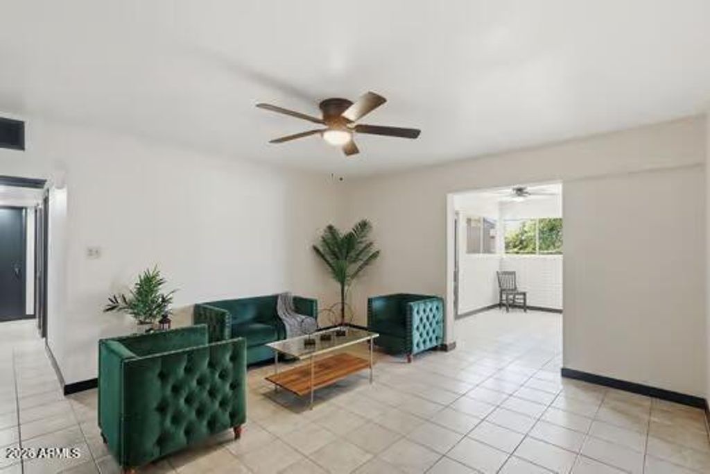 5147 W EARLL Drive, Phoenix, AZ 85031 — photo 4