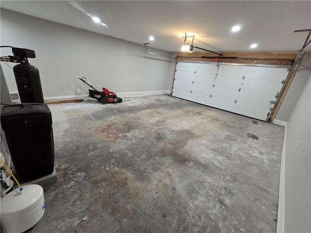 203 Kristine Avenue, Clinton, MO 64735