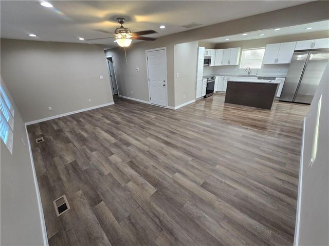 203 Kristine Avenue, Clinton, MO 64735