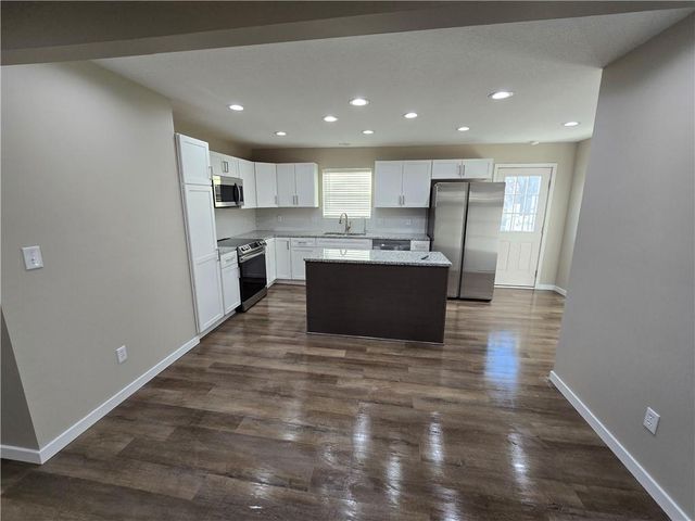 203 Kristine Avenue, Clinton, MO 64735