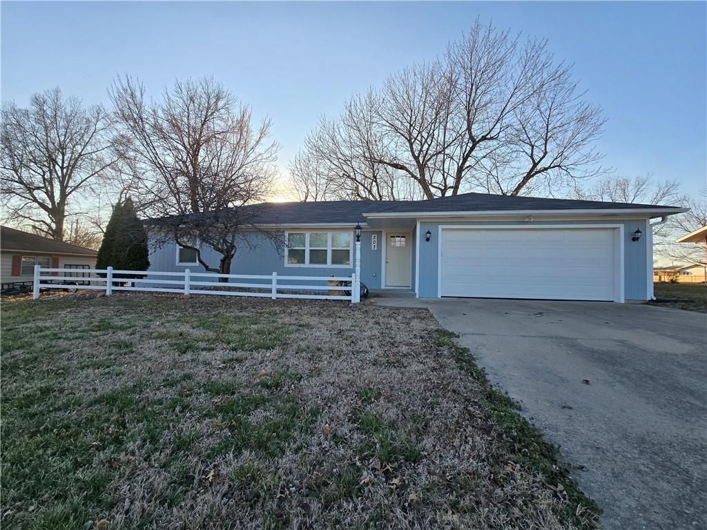 203 Kristine Avenue, Clinton, MO 64735