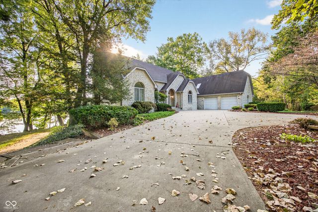 10124 Israel Road, Terre Haute, IN 47802